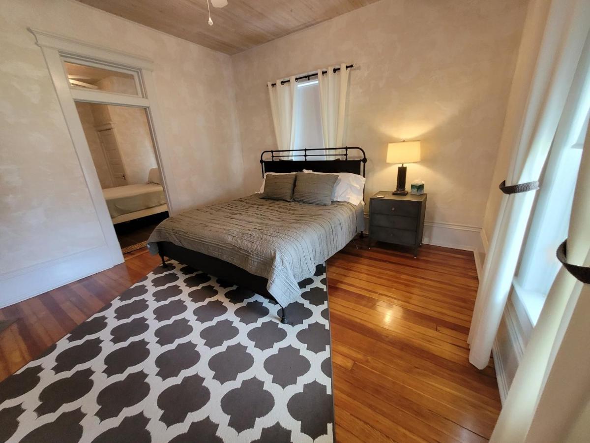 アルパイン Holland House - Historic And Sophisticatedヴィラ エクステリア 写真